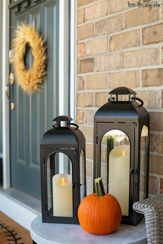 Decorating Ideas for a Warm and Cozy Fall Front Porch