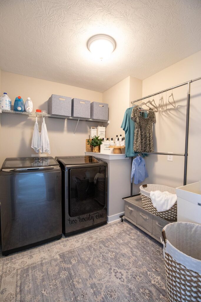 Small Laundry Room Remodeling and Storage Ideas