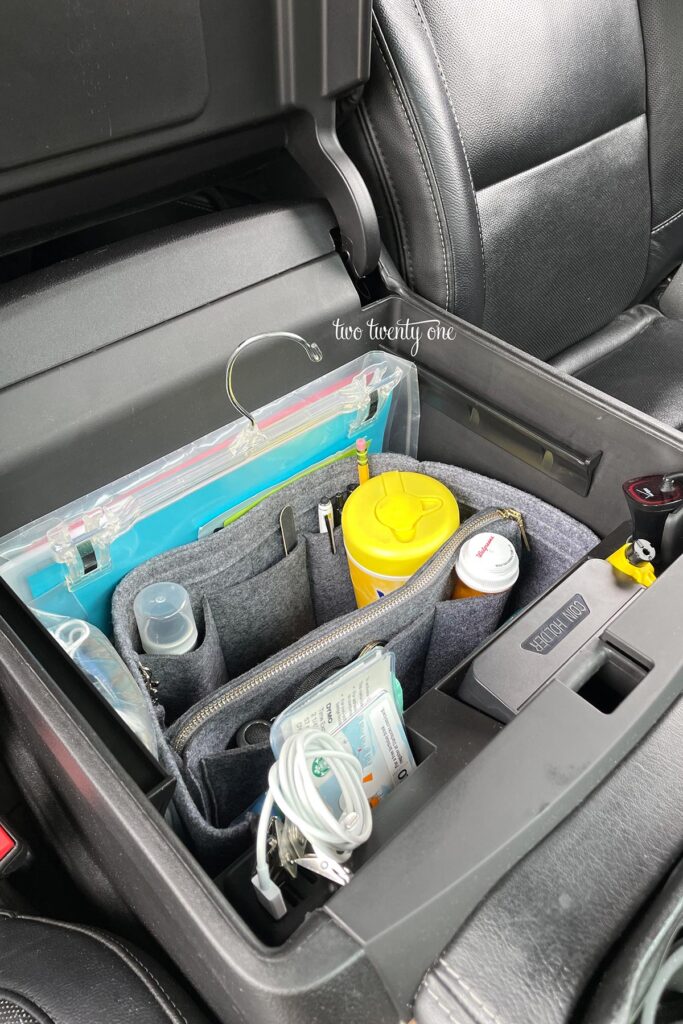 car organization hacks - organized car center console