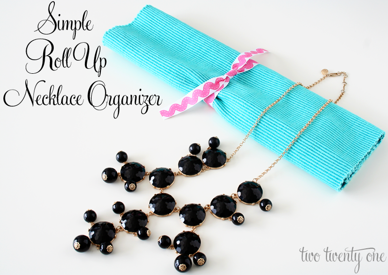 How to Store Necklaces Without Tangling